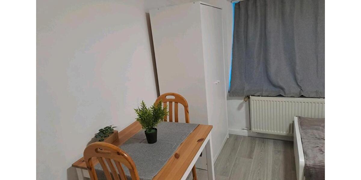 Wohnen auf Zeit Neuenmarkt - 6 Zimmer, 168 m&sup2;, 15&euro; | Angebot:24346945