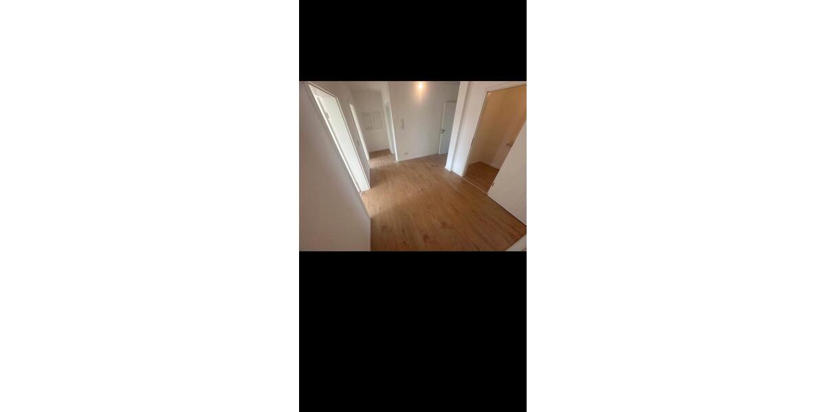 Etagenwohnung Oschatz - 3 Zimmer, 80 m&sup2;, 680&euro; | Angebot:25831505
