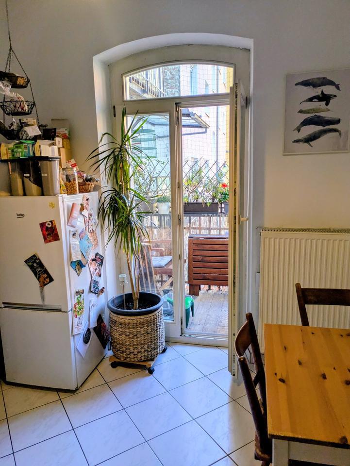 3-Zi. mit Balkon, renov. Altbau, ruhig+zentral im 1. OG zimmer