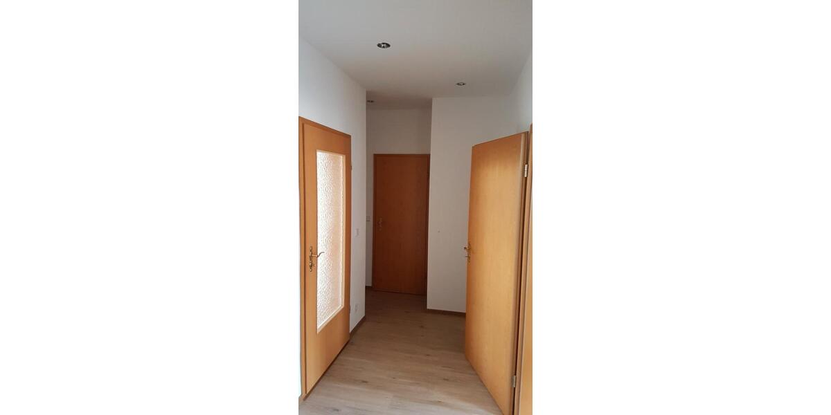 Etagenwohnung Pegau - 2.5 Zimmer, 58 m&sup2;, 365&euro; | Angebot:26552201