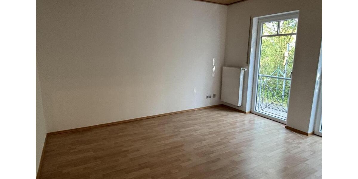 Erdgeschoßwohnung Nümbrecht - 3 Zimmer, 81 m&sup2;, 900&euro; | Angebot:26235359