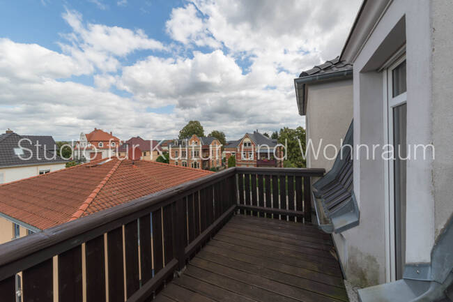 SfKW - Ab 102025 - Balkon - Tageslichtbad mit Dusche und Wanne - Traumhafte Wohnung über den Dächern von Dresden-Briesnitz