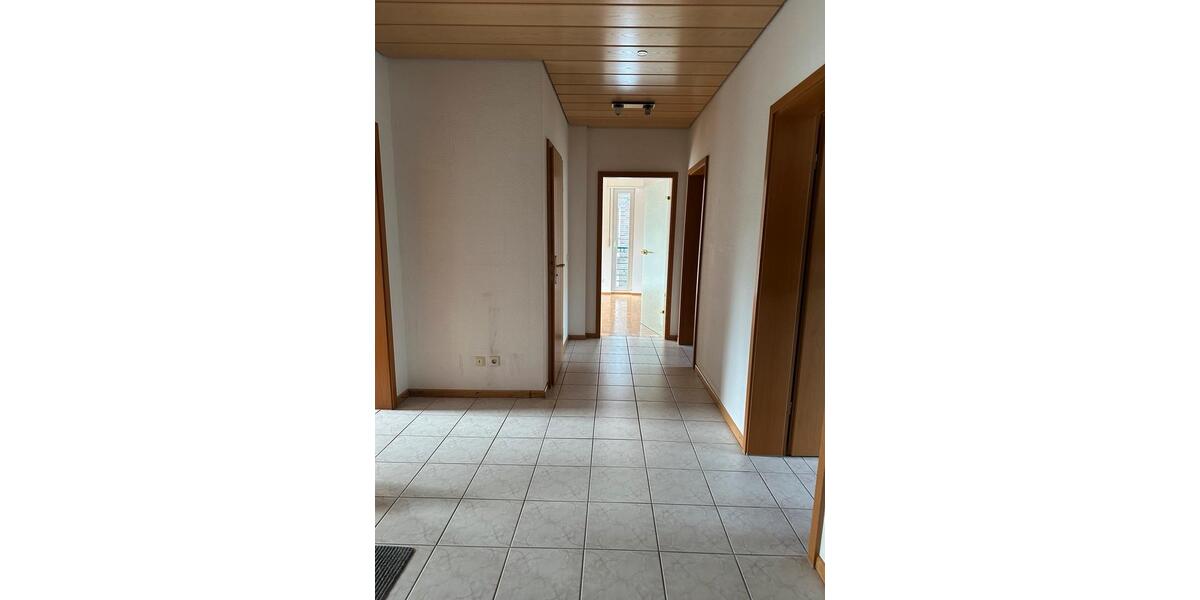Etagenwohnung Leverkusen Schlebusch - 3 Zimmer, 85 m&sup2;, 1.570&euro; | Angebot:26577501