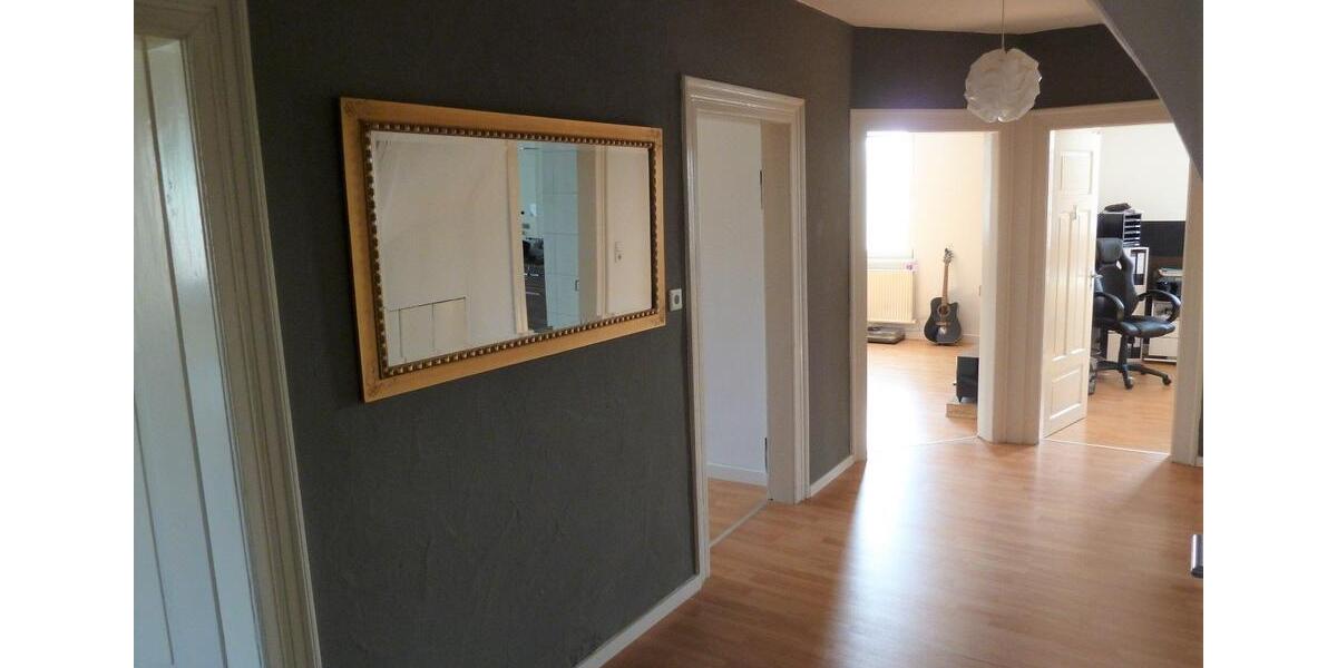 Dachgeschoßwohnung Amberg - 3 Zimmer, 100 m&sup2;, 900&euro; | Angebot:26489913