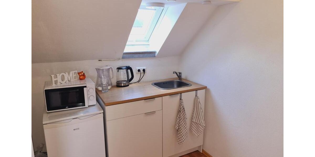 Dachgeschoßwohnung Schwandorf - 1 Zimmer, 50 m&sup2;, 400&euro; | Angebot:25959676