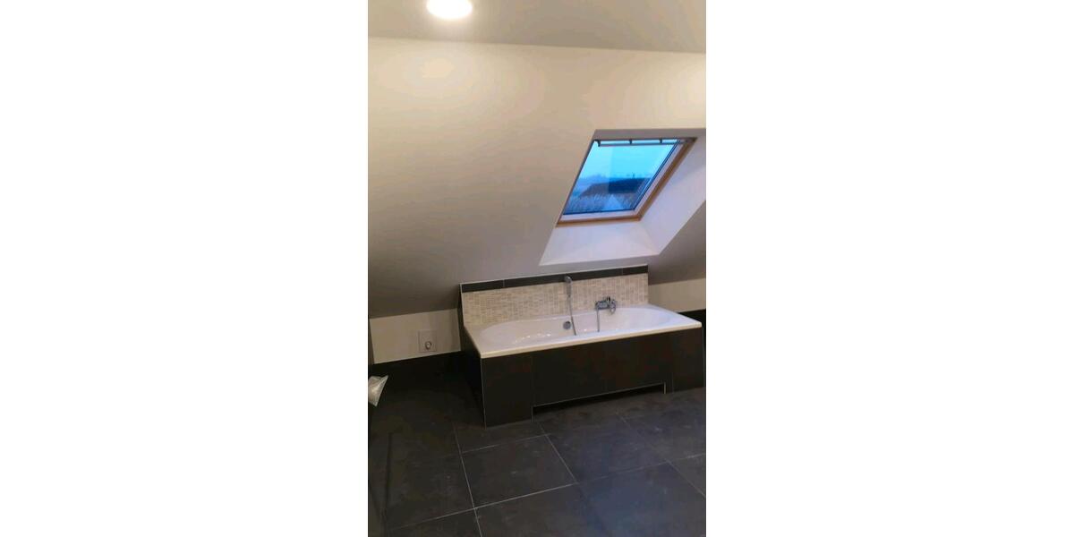 Dachgeschoßwohnung Bad Driburg - 4 Zimmer, 150 m&sup2;, 800&euro; | Angebot:25613690