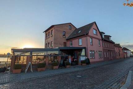 Wohnung Malchow - 3 Zimmer, 200 m&sup2;, 1.250&euro; | Angebot:25707569