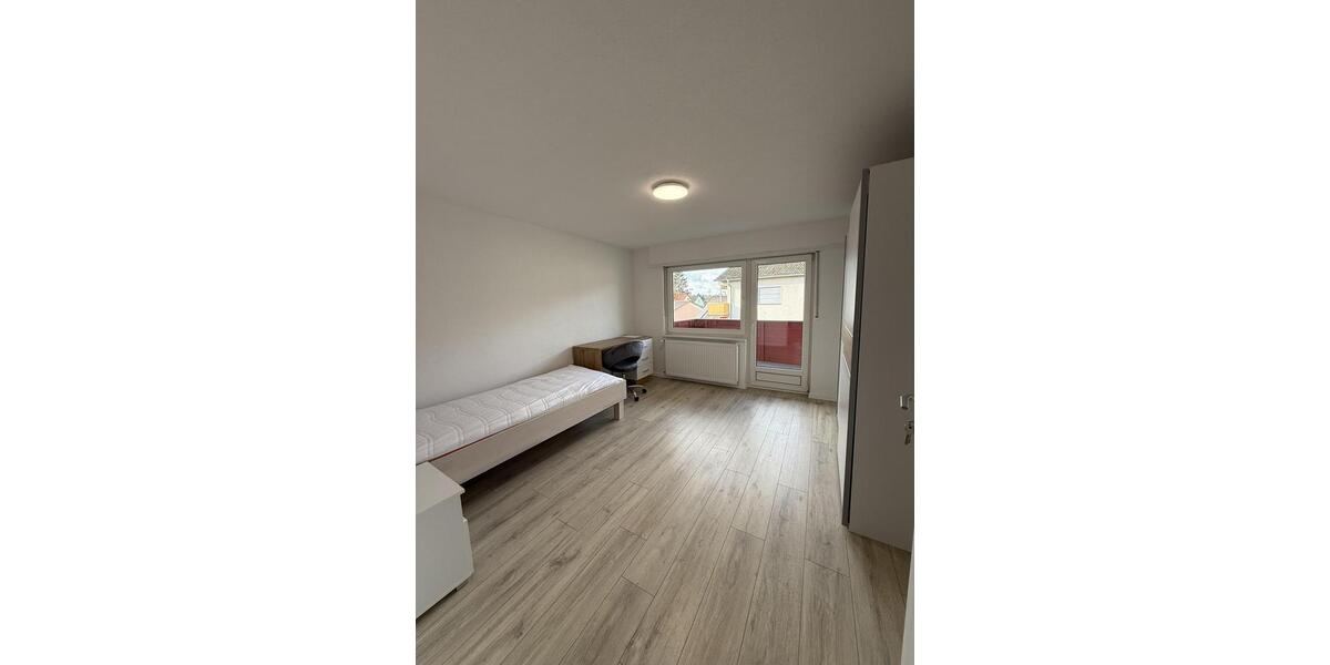 Etagenwohnung Ludwigshafen am Rhein Mundenheim - 1 Zimmer, 14 m&sup2;, 450&euro; | Angebot:25148579