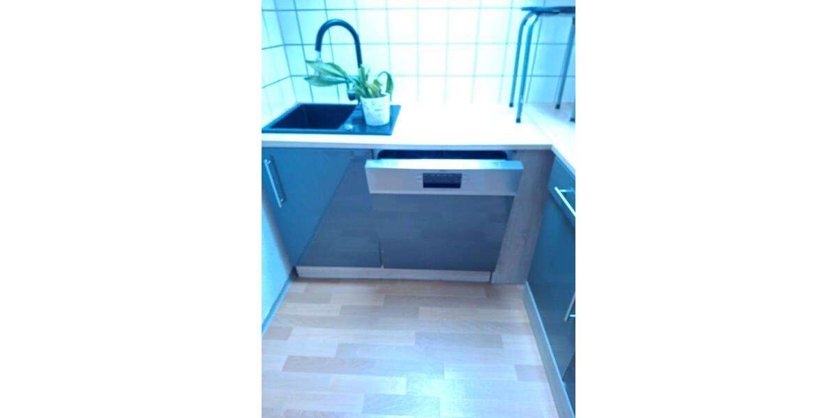 geräumige 2 Zi.-DG Wohnung mit EBK - Dachgeschoßwohnung Pößneck | Angebot:24848657