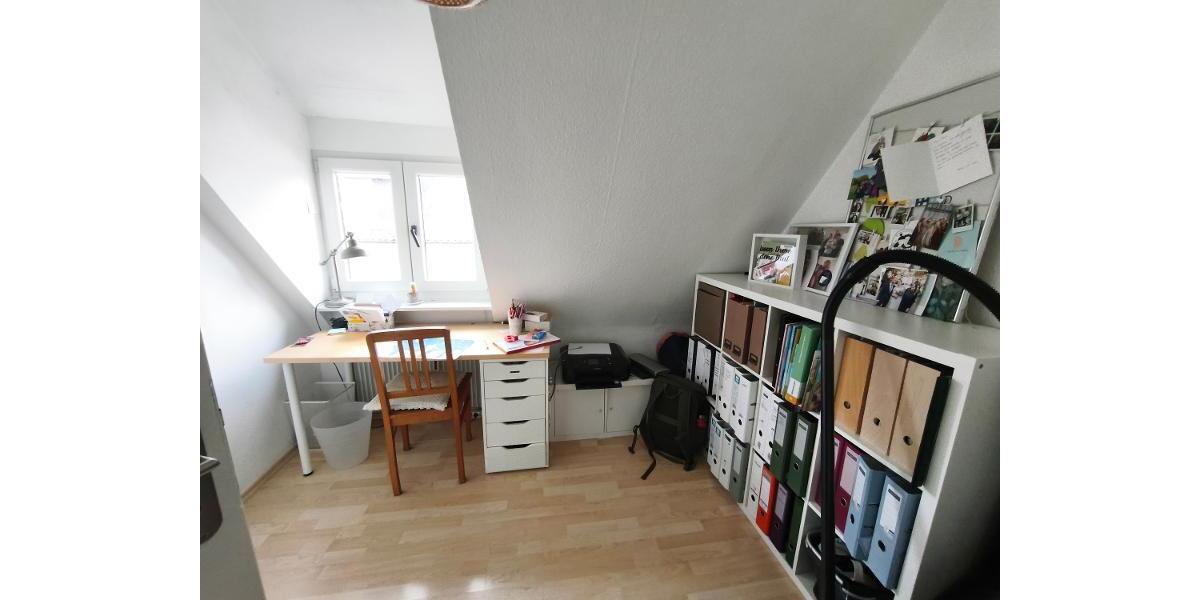 3 Zi. Wohnung im DG (2.OG) mit Stellplatz - Etagenwohnung Dechsendorf Dechsendorf | Angebot:26002016