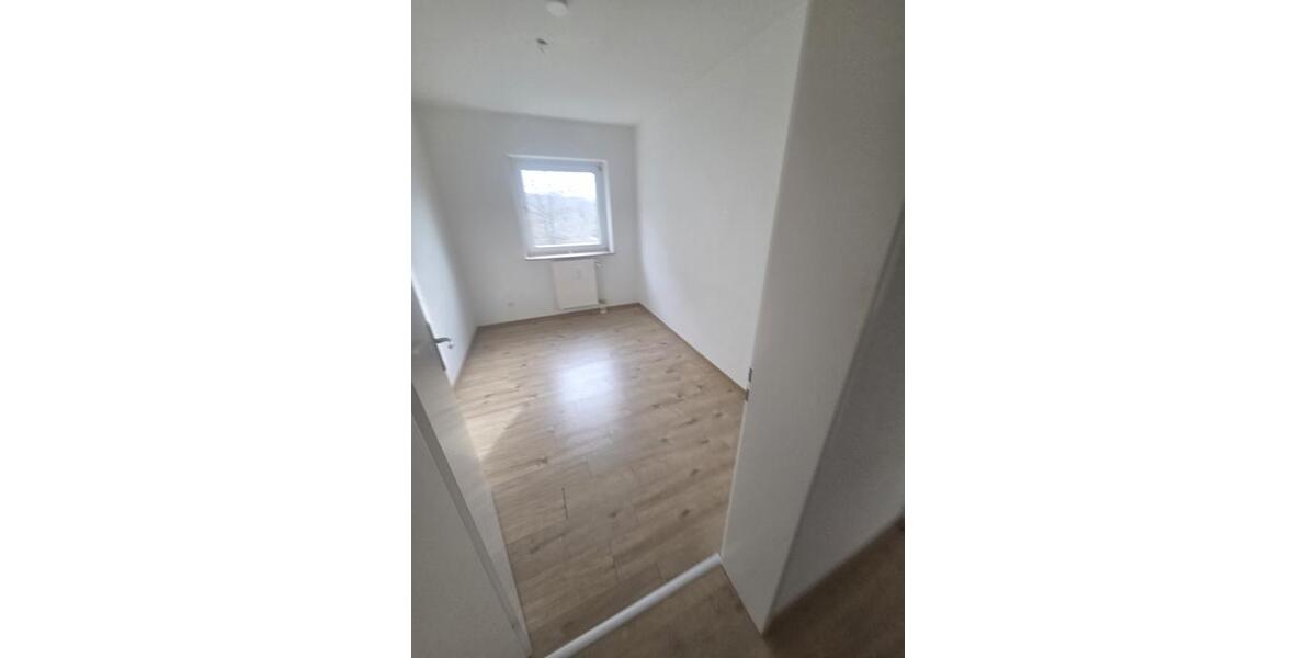 Etagenwohnung Neunkirchen - 3 Zimmer, 75 m&sup2;, 419&euro; | Angebot:25784504