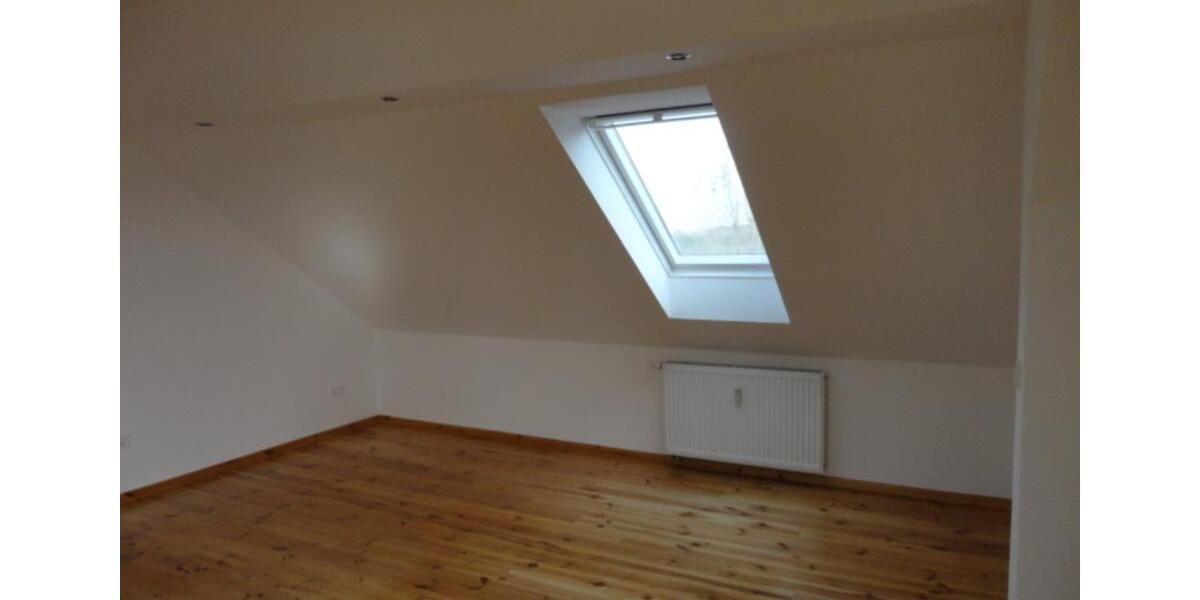 Dachgeschoßwohnung Berlin Lichtenberg - 3 Zimmer, 1.050&euro; | Angebot:23312554