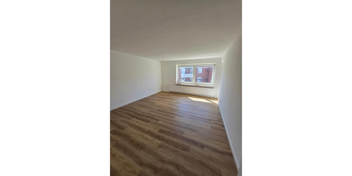 Etagenwohnung Esens - 3 Zimmer, 77 m&sup2;, 595&euro; | Angebot:26644544