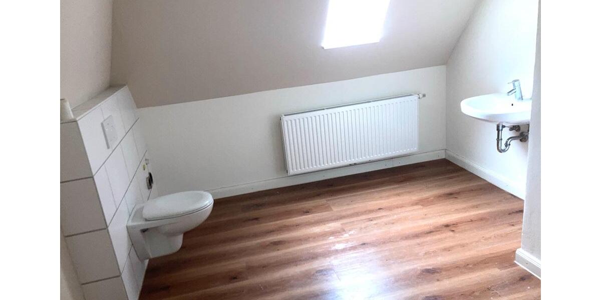 Etagenwohnung Uetersen - 4 Zimmer, 90 m&sup2;, 1.250&euro; | Angebot:25993811