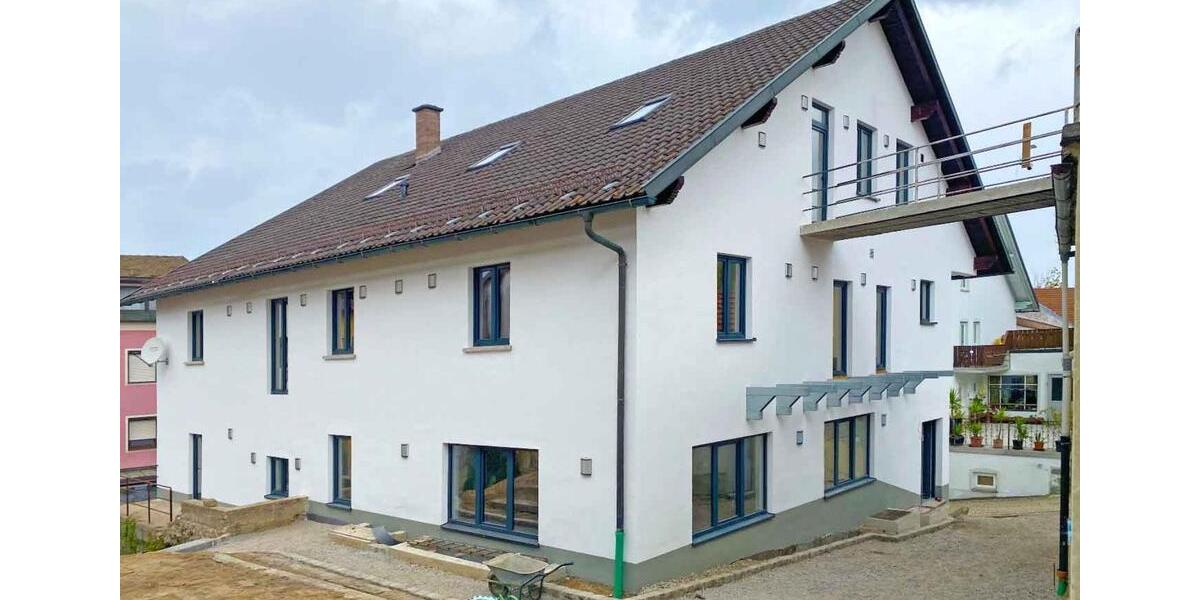 Dachgeschoßwohnung Zachenberg - 3 Zimmer, 1.350&euro; | Angebot:25370227