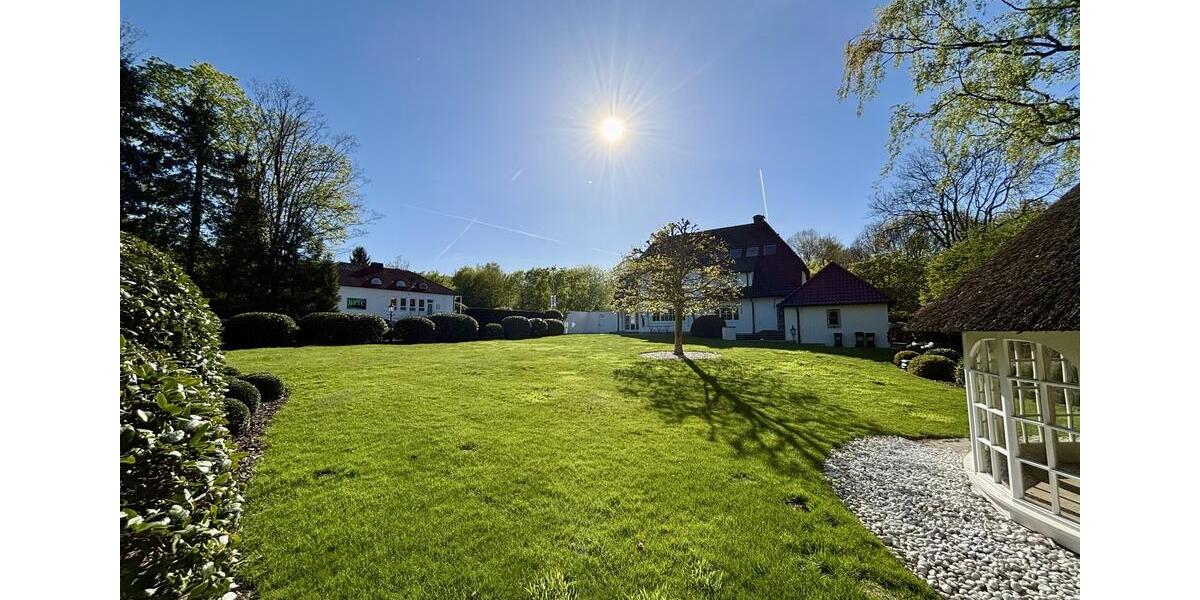 Villa Bielefeld Schildesche - 7 Zimmer, 272 m&sup2;, 2.700&euro; | Angebot:26291726