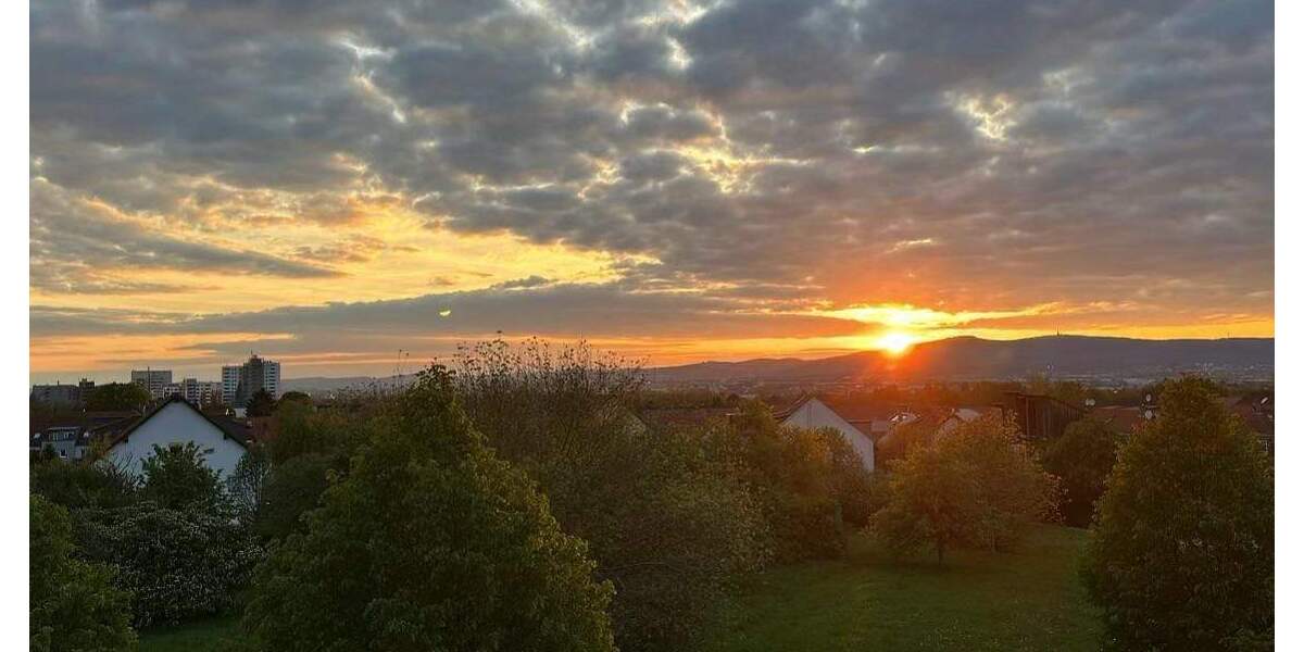 Reihenmittelhaus Frankfurt am Main Preungesheim - 5 Zimmer, 226 m&sup2;, 2.950&euro; | Angebot:25152532