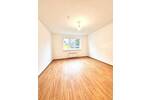 **MODERNISIERTE 2,5 Zimmer Erdgeschoßwohnung MIT BALKON UND NEUEM DUSCHBAD**