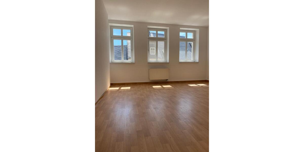 Etagenwohnung Waldheim - 3 Zimmer, 80 m&sup2;, 504&euro; | Angebot:23041646