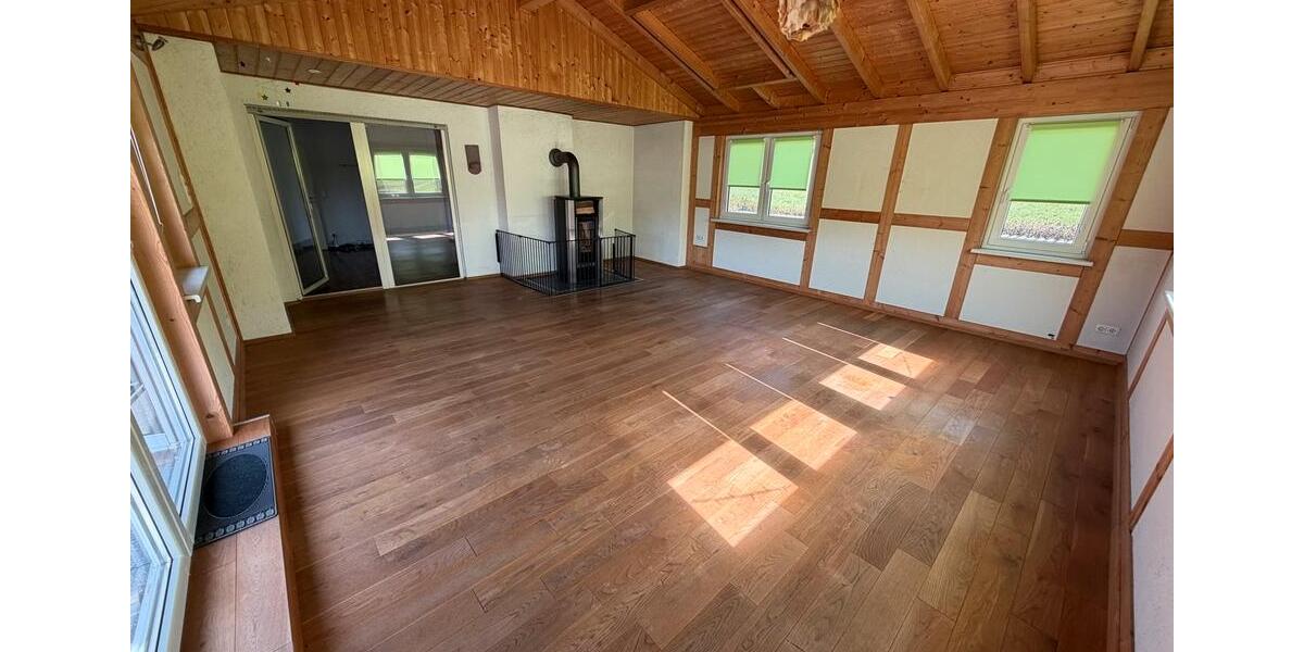 Etagenwohnung Lahntal - 5.5 Zimmer, 137 m&sup2;, 1.350&euro; | Angebot:26429908
