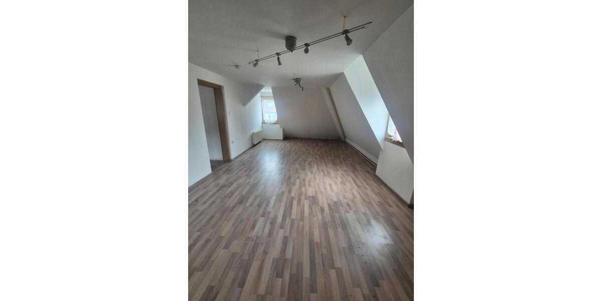 Dachgeschoßwohnung Albstadt - 3 Zimmer, 69 m&sup2;, 700&euro; | Angebot:26447043