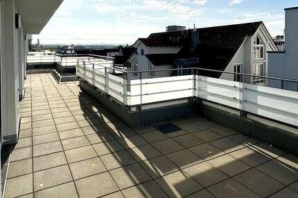 Wohnung Friedrichshafen Hofen - 4.5 Zimmer, 150 m&sup2;, 1.990&euro; | Angebot:26563842