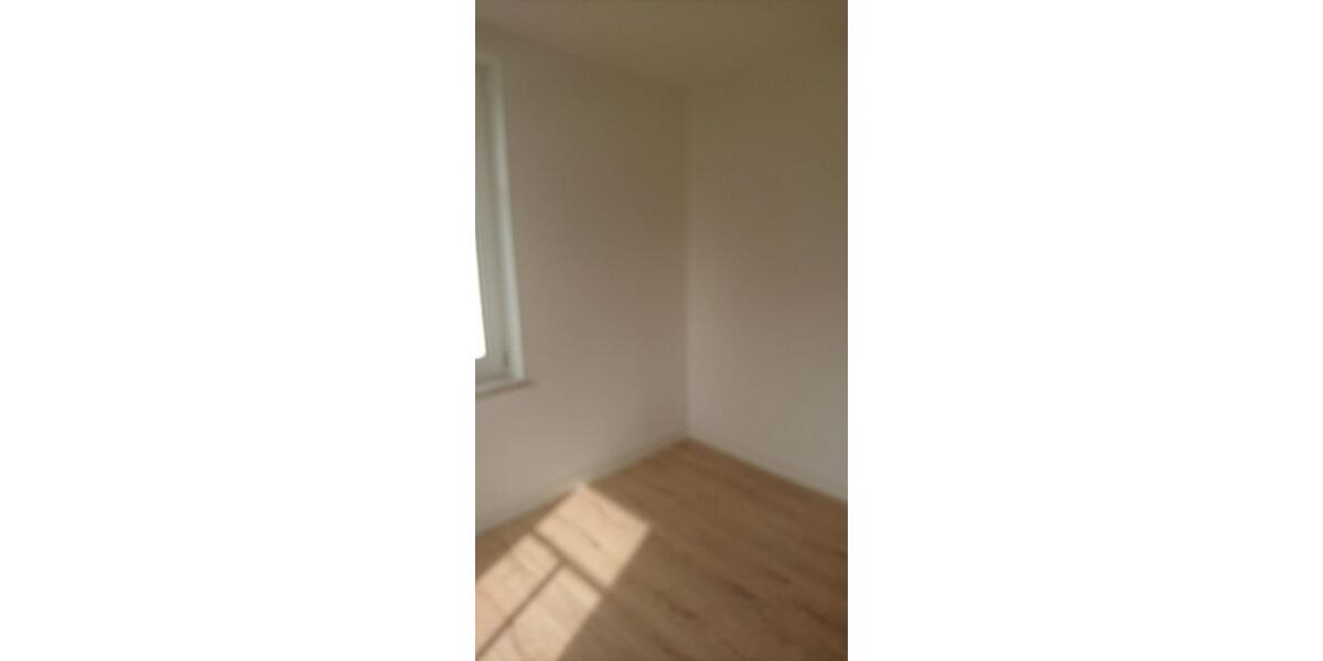 Etagenwohnung Pößneck - 4 Zimmer, 70 m&sup2;, 415&euro; | Angebot:26476635