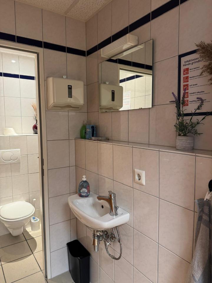 2 möblierte Büroräume (je 12 m²) in Saarbrücken - All-in-Miete