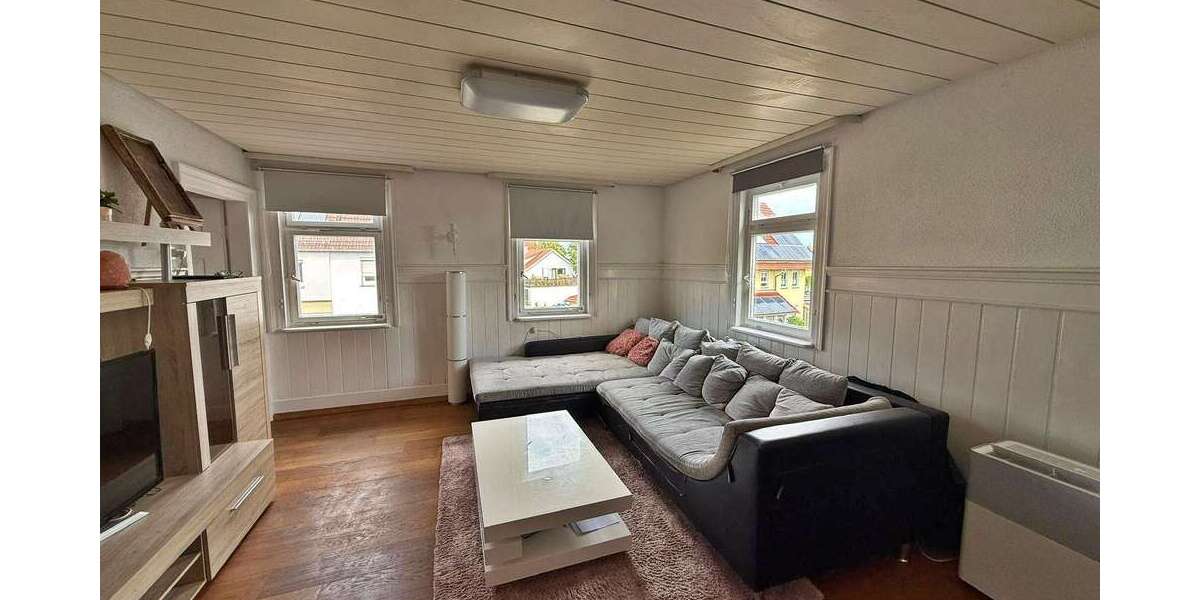 Etagenwohnung Rottenburg am Neckar - 4 Zimmer, 83 m&sup2;, 620&euro; | Angebot:27027561