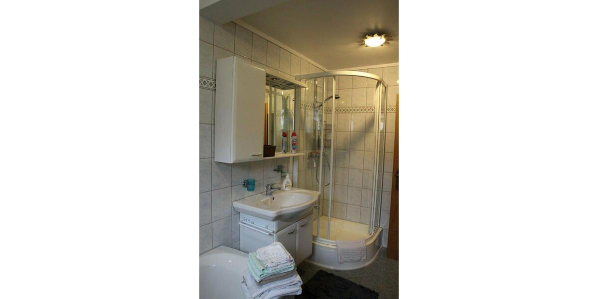 Wohnen auf Zeit Duisburg Mittelmeiderich - 3 Zimmer, 55 m&sup2;, 50&euro; | Angebot:23693309