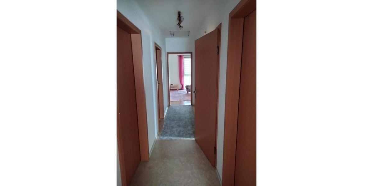 Dachgeschoßwohnung Römhild - 2 Zimmer, 64 m&sup2;, 650&euro; | Angebot:24944892