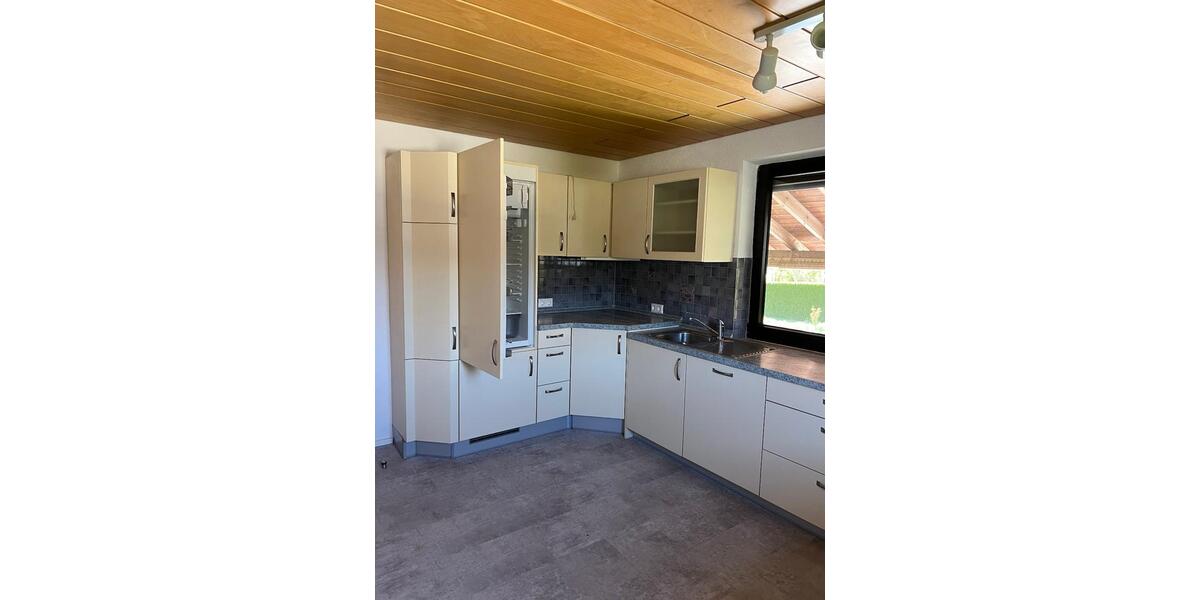 Einfamilienhaus Krumbach (Schwaben) - 6 Zimmer, 133 m&sup2;, 1.650&euro; | Angebot:26594509