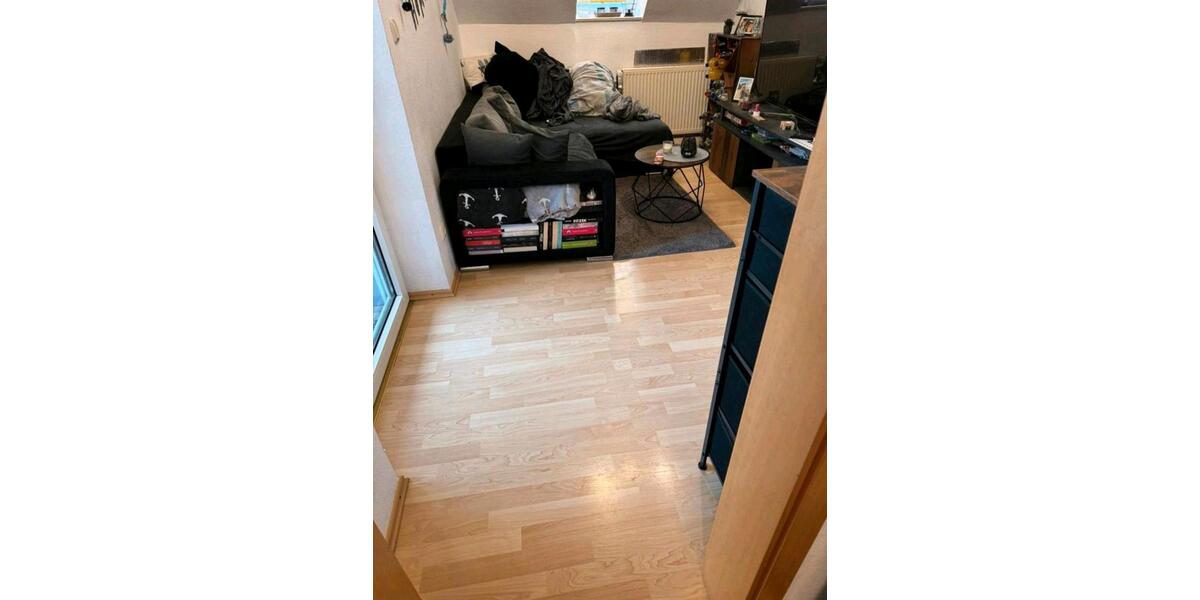 Dachgeschoßwohnung Hiddenhausen - 4 Zimmer, 80 m&sup2;, 800&euro; | Angebot:25349036