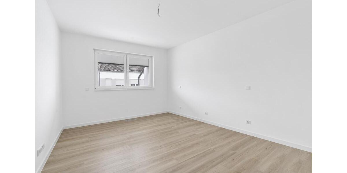 Etagenwohnung Bad Lippspringe - 4 Zimmer, 145 m&sup2;, 1.750&euro; | Angebot:25351238