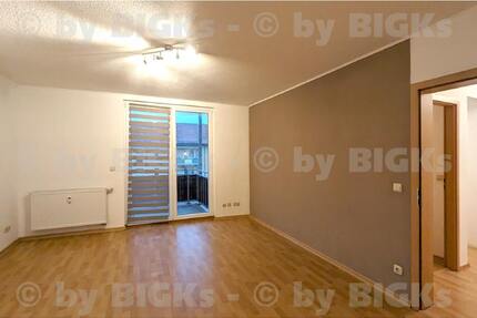 BIGKs: Suhl - Leninring - 2 Raum Wohnung Suhl,sep.Küche,Wannenbad, Balkon (-;) 2 zimmer