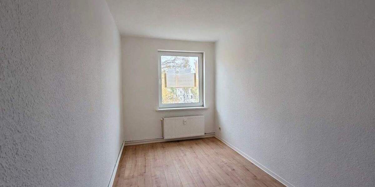 Etagenwohnung Zeitz - 3 Zimmer, 60 m&sup2;, 341&euro; | Angebot:25070371