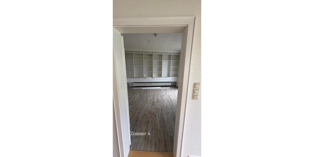 Erdgeschoßwohnung Hessisch Oldendorf - 5 Zimmer, 125 m&sup2;, 1.140&euro; | Angebot:26635555