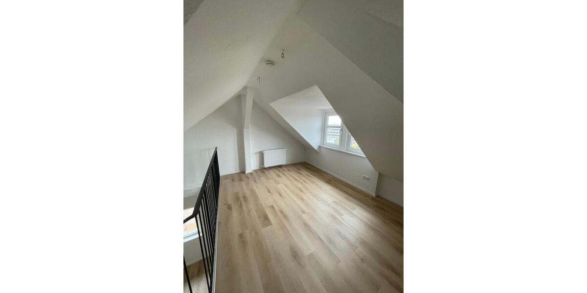 Wohnen auf Zeit Nürnberg Eberhardshof - 5 Zimmer, 145 m&sup2;, 300&euro; | Angebot:26492689