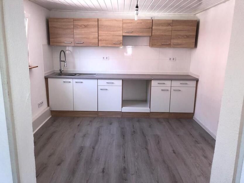 helle 4 Zi- Wohnung ab 01.11.25 zu vermieten