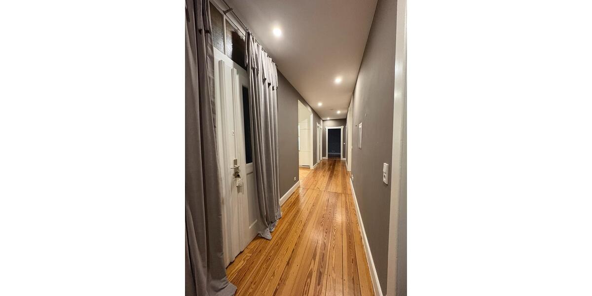 Hochparterre Wiesbaden Klarenthal - 4 Zimmer, 132 m&sup2;, 1.980&euro; | Angebot:25045916