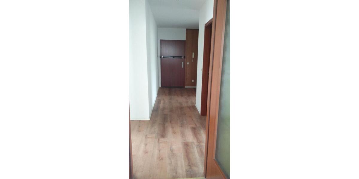 Etagenwohnung Offenbach am Main Hafen - 3 Zimmer, 84 m&sup2;, 880&euro; | Angebot:26700029