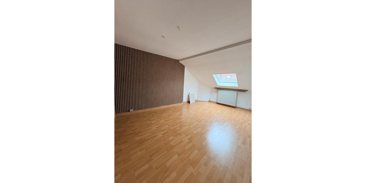 Dachgeschoßwohnung Friedrichsthal - 5 Zimmer, 125 m&sup2;, 890&euro; | Angebot:26619287