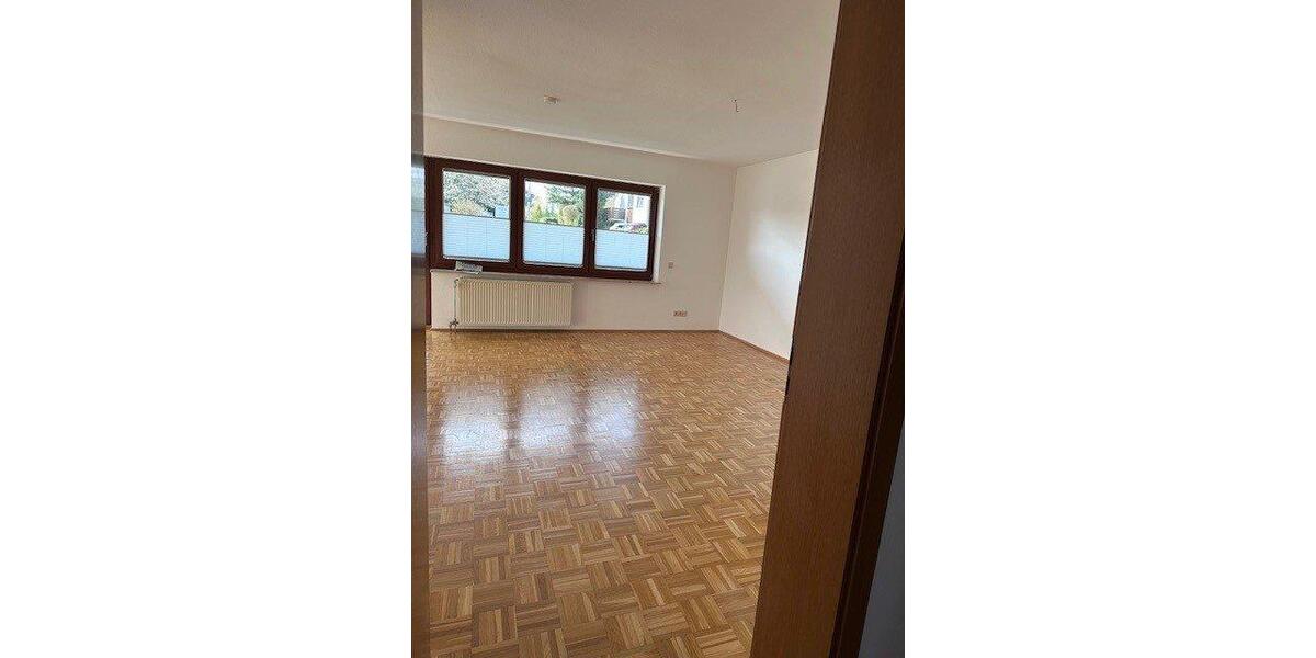 Erdgeschoßwohnung Bad Wildungen - 3 Zimmer, 98 m&sup2;, 736&euro; | Angebot:26277698