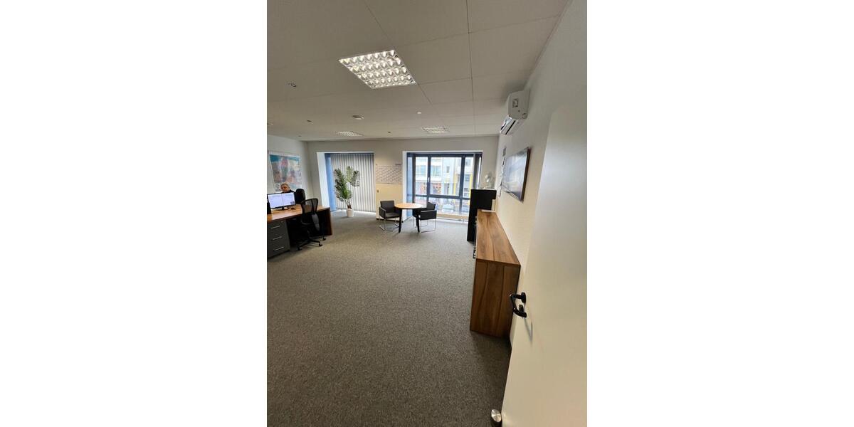 *Dietzenbach* zentral gelegenes helles Büro mit mehreren Räumen zimmer