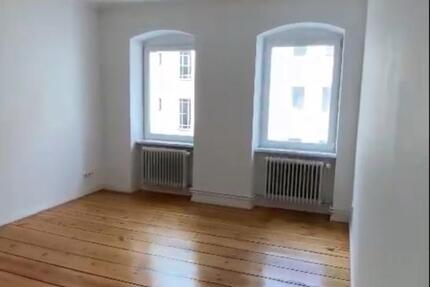 Zwischenmiete: Unmöbeliertes WG-Zimmer 01.10.-25.10. in Neukölln