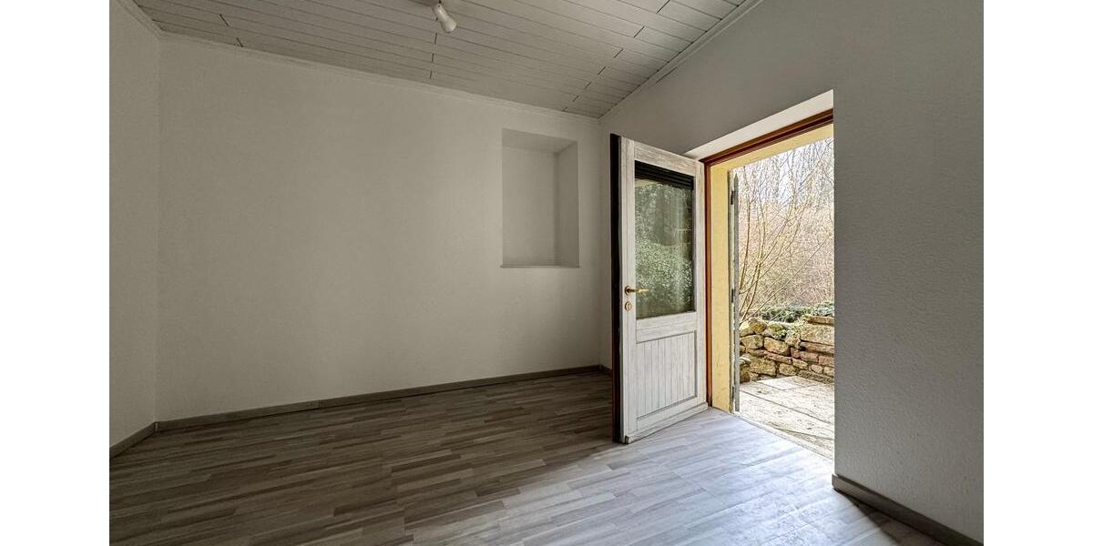 Maisonettenwohnung Retzstadt - 3.5 Zimmer, 150 m&sup2;, 1.250&euro; | Angebot:24876205