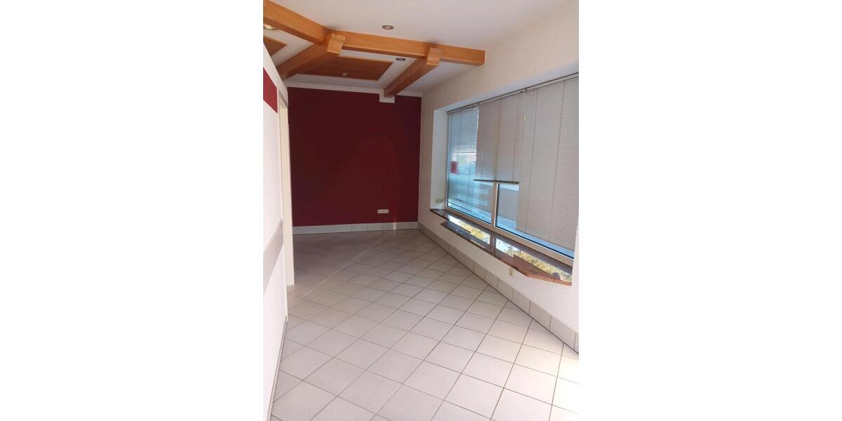 Erdgeschoßwohnung Pilsting - 3 Zimmer, 83 m&sup2;, 850&euro; | Angebot:27542555