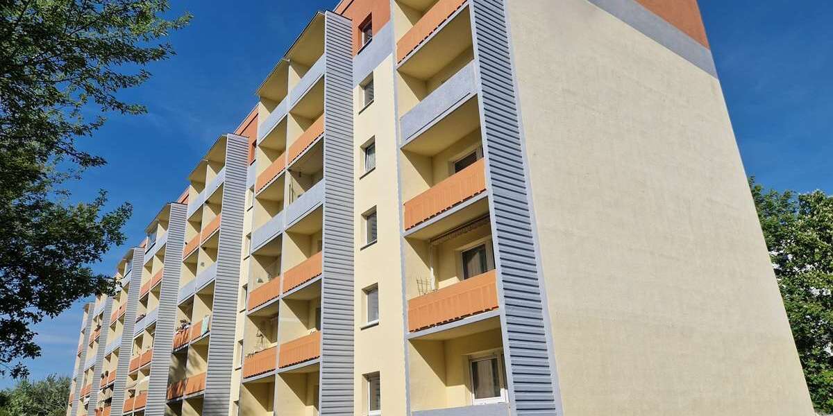 Etagenwohnung Glauchau - 3 Zimmer, 67 m&sup2;, 410&euro; | Angebot:26516162