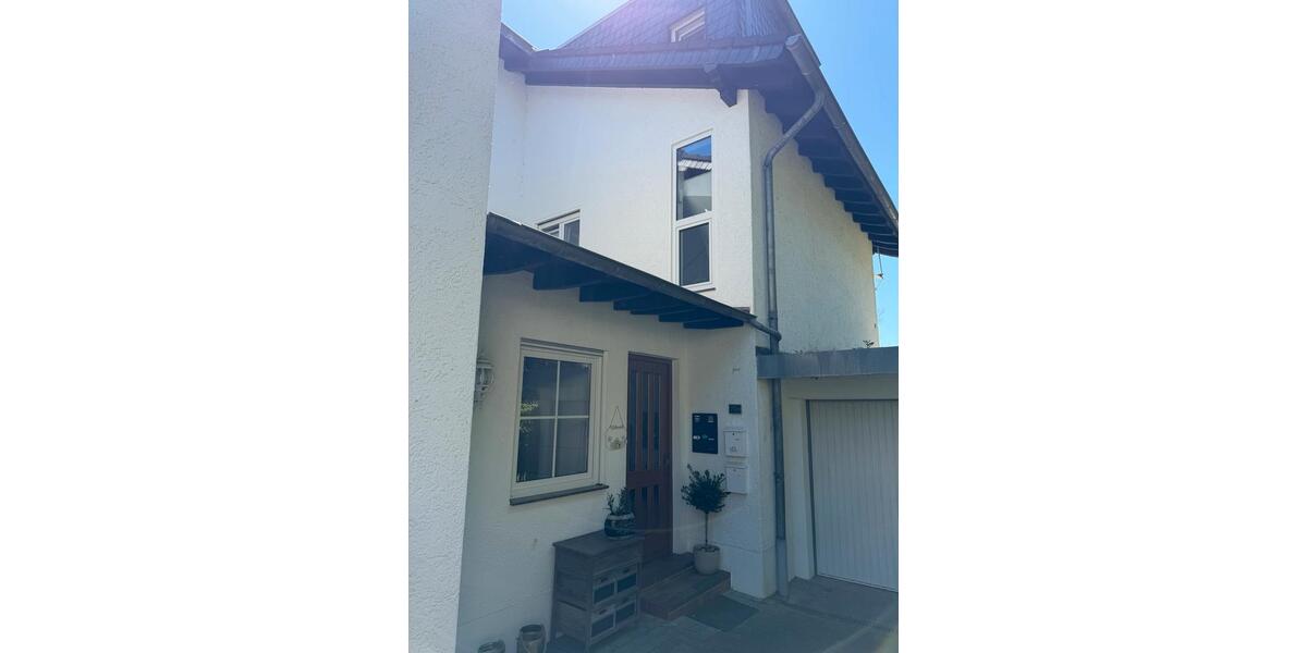 Erdgeschoßwohnung Bonn Lannesdorf - 3 Zimmer, 110 m&sup2;, 1.500&euro; | Angebot:26414605