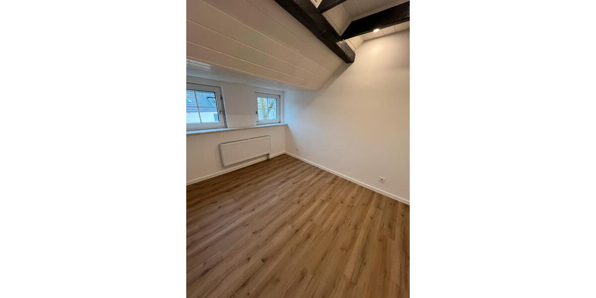Dachgeschoßwohnung Mönchengladbach Süd - 2 Zimmer, 40 m&sup2;, 600&euro; | Angebot:26322219